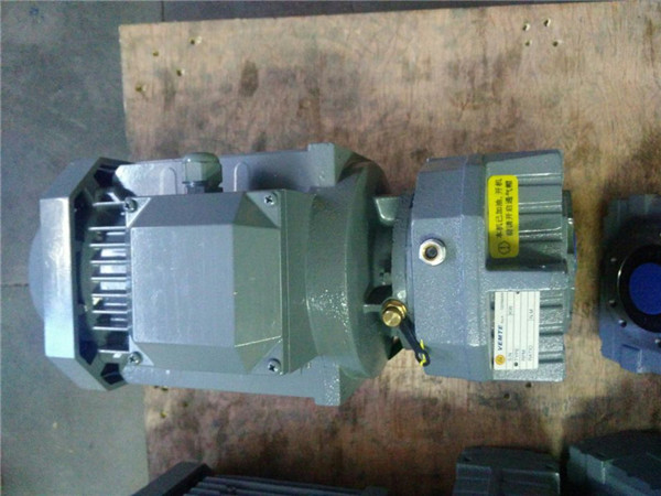 VEMT減速機(jī)電機(jī)廠家 (14) VEMT減速機(jī)電機(jī)廠家 (14)