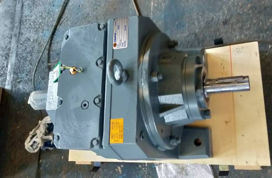 滾筒攪拌機(jī)減速機(jī)，22轉(zhuǎn)減速機(jī),32轉(zhuǎn)減速機(jī),四大系列減速機(jī),減速機(jī)選型