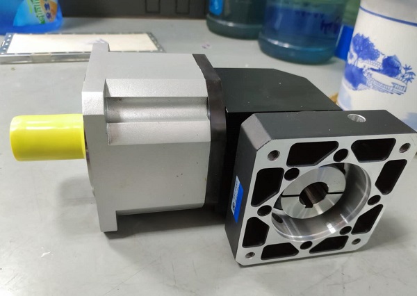 行星減速機(jī),精密型減速機(jī),拋光機(jī)減速機(jī) 行星減速機(jī),精密型減速機(jī),拋光機(jī)減速機(jī)