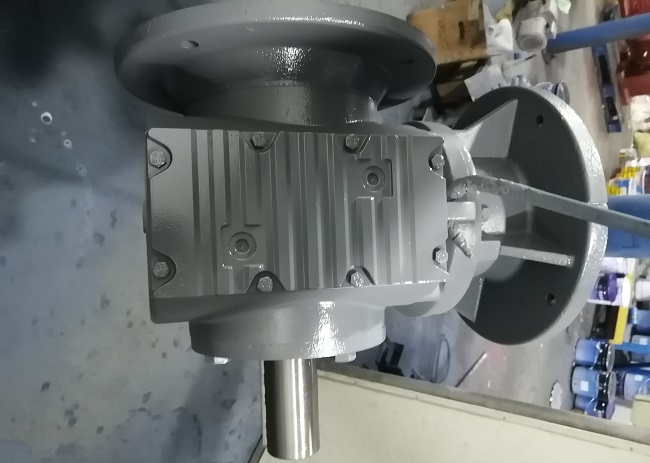 通砂光機(jī)減速電機(jī)，S型自鎖減速機(jī)帶電機(jī)