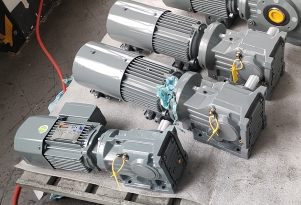 一分鐘47轉(zhuǎn)的減速機(jī),47rpm/min減速電機(jī),47圈的減速器 一分鐘47轉(zhuǎn)的減速機(jī),47rpm/min減速電機(jī),47圈的減速器