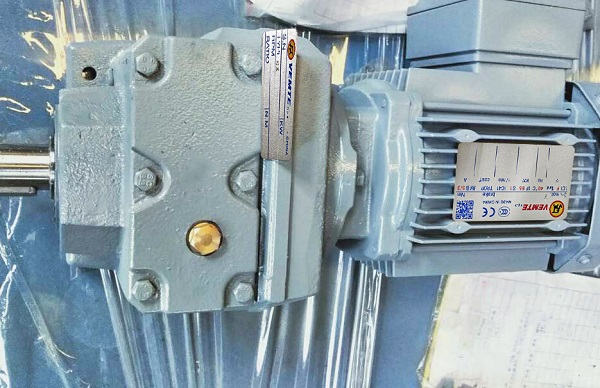 93轉(zhuǎn)的減速機,93rpm/min減速電機,每分鐘93圈的減速器 93轉(zhuǎn)的減速機,93rpm/min減速電機,每分鐘93圈的減速器