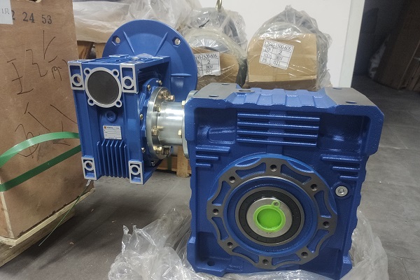 取晶車減速機(jī),NRV130減速機(jī),NMRV130-40-2.2KW減速電機(jī) 取晶車減速機(jī),NRV130減速機(jī),NMRV130-40-2.2KW減速電機(jī)